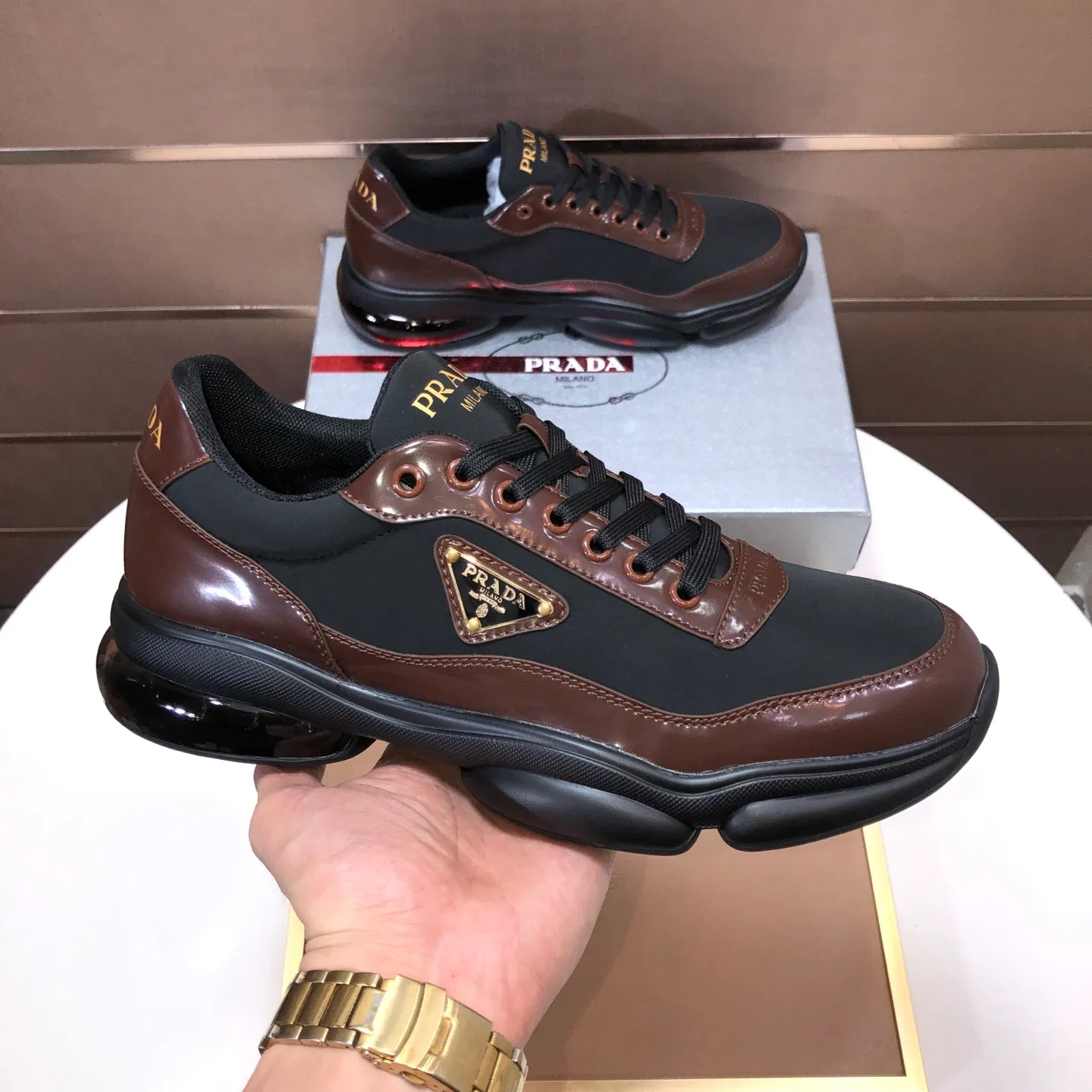 Men's shoes 💰700💰[PRADA] Men's shoes counter hot sale, official website synchronization, 👑Top version ✔️Original cowhide upper + cowhide lining, 1🆚1 replica, original original sole [black/blue/brown 3 colors] 🎯 Material: cowhide surface 🎯 Inner lining: cowhide 🎯 Sole: original molded outsole 🎯 size: Male 38-45 (45 is custom-made and cannot be returned or exchanged)